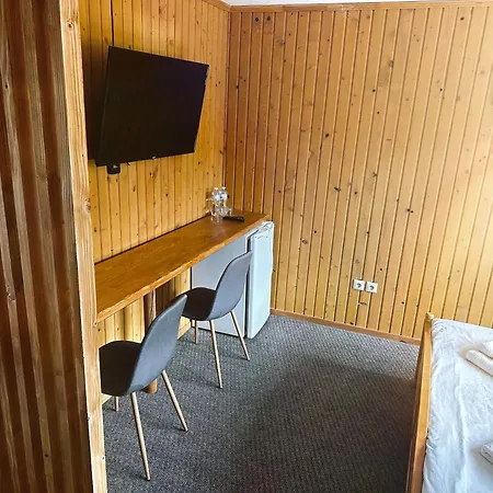 费尔瓦洛克木屋 酒店 斯拉夫西克