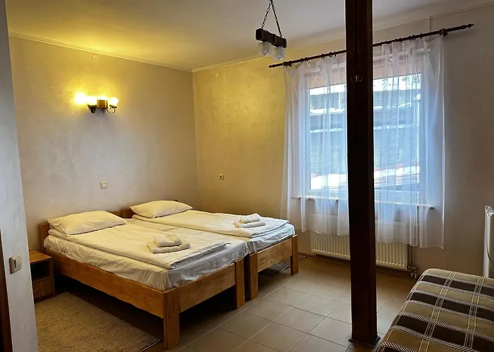 Hotel Filvarok *