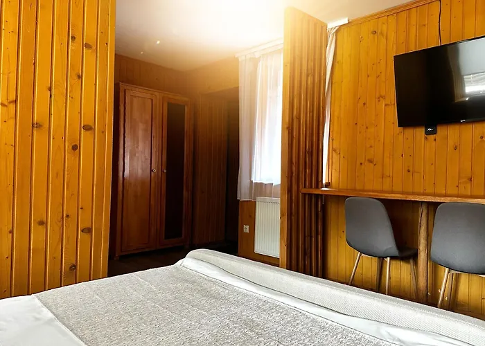 Filvarok Hotel *